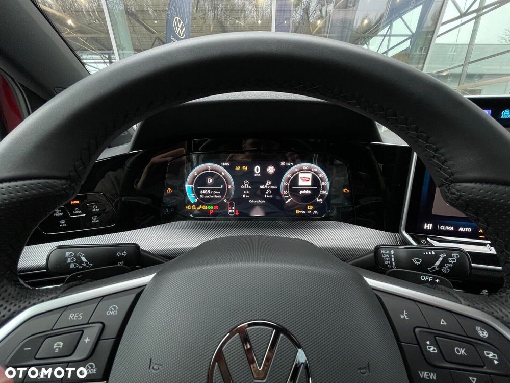 Volkswagen Golf Variant 2.0 TDI R-Line Plus DSG - 17