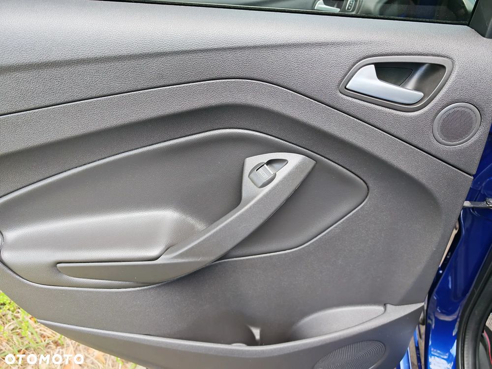 Ford Kuga 1.5 EcoBoost 2x4 ST-Line - 39