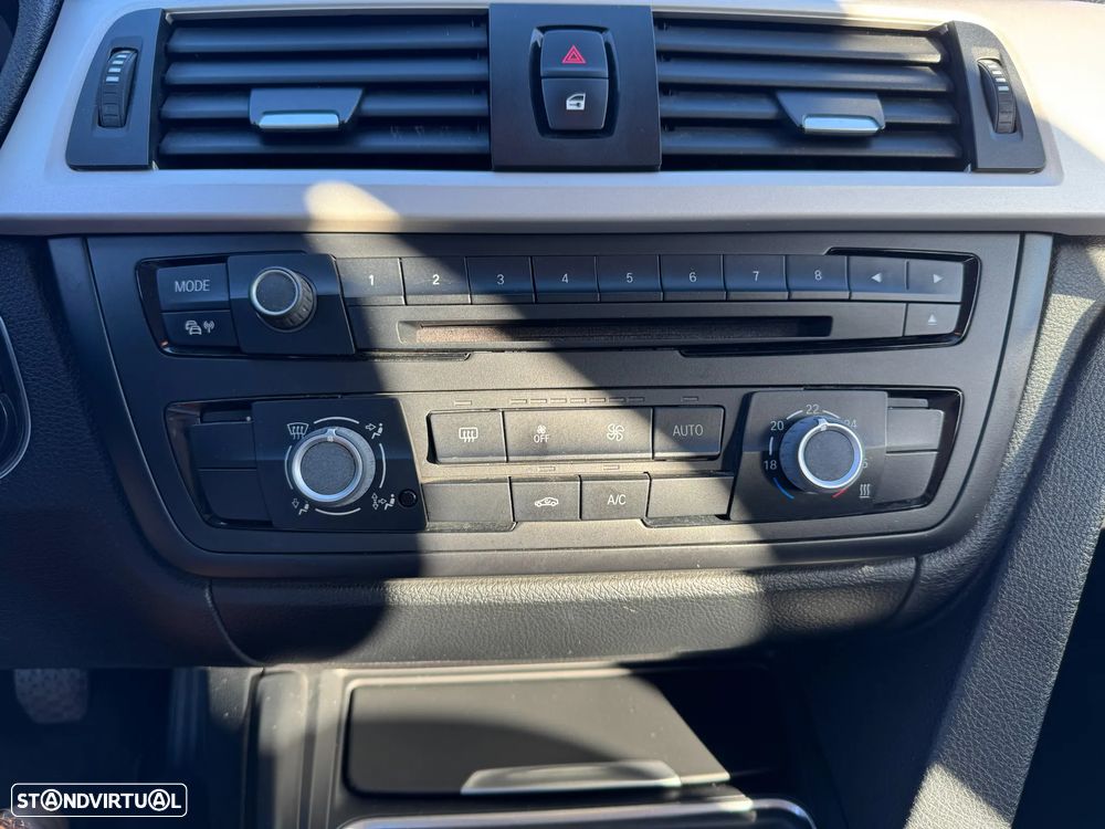 BMW 320 d Line Modern - 19