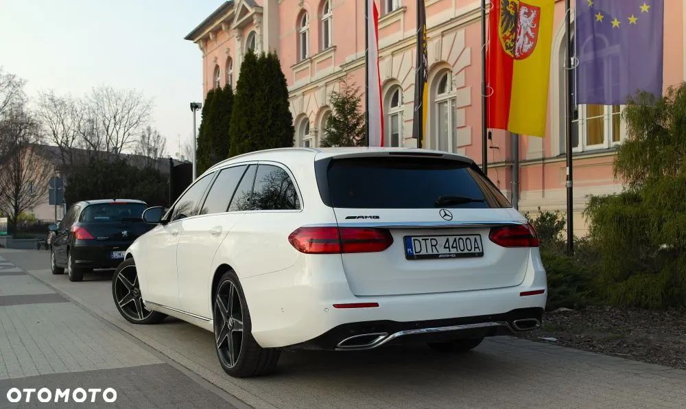 Mercedes-Benz Klasa E 220 d 9G-TRONIC - 35