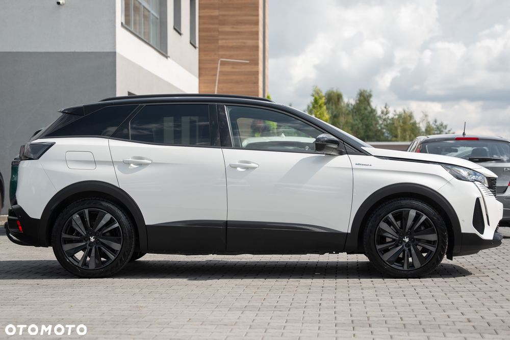 Peugeot 3008 1.6 PureTech HYbrid4 GT Line S&S EAT8 - 17