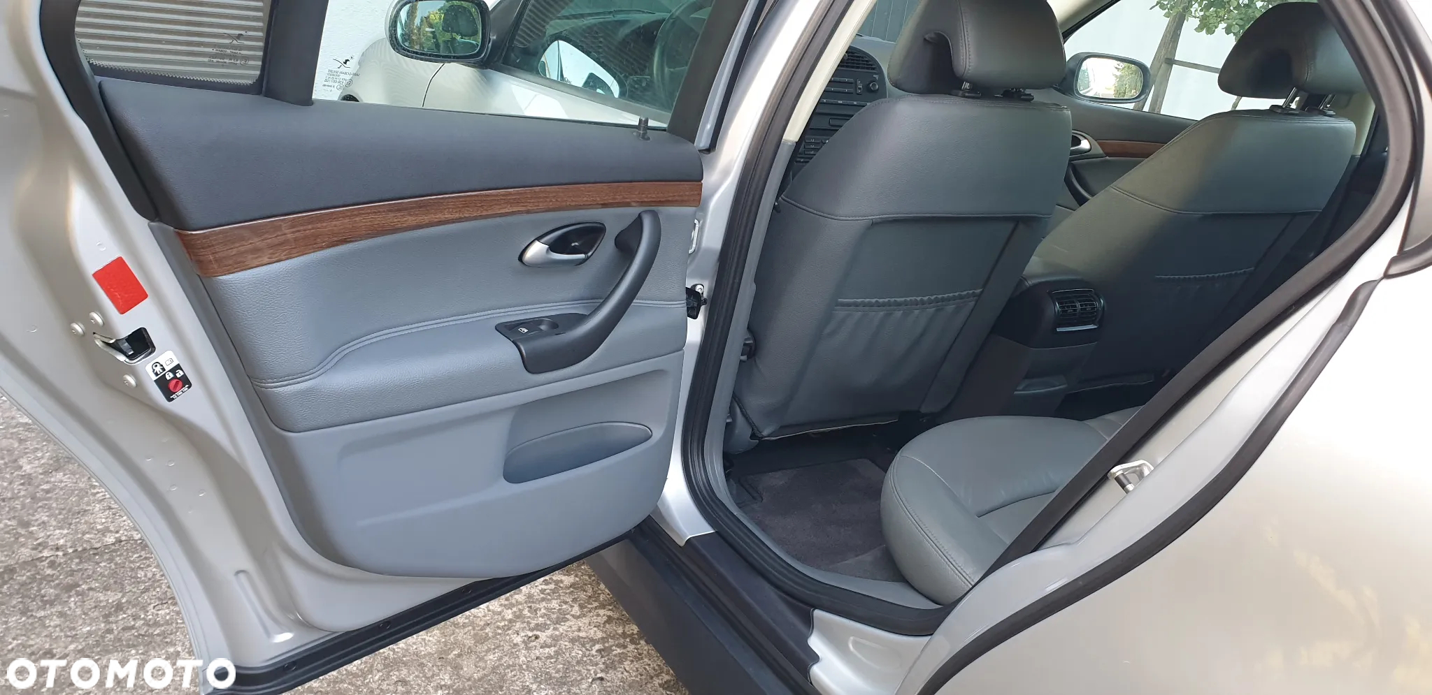 Saab 9-3 - 12