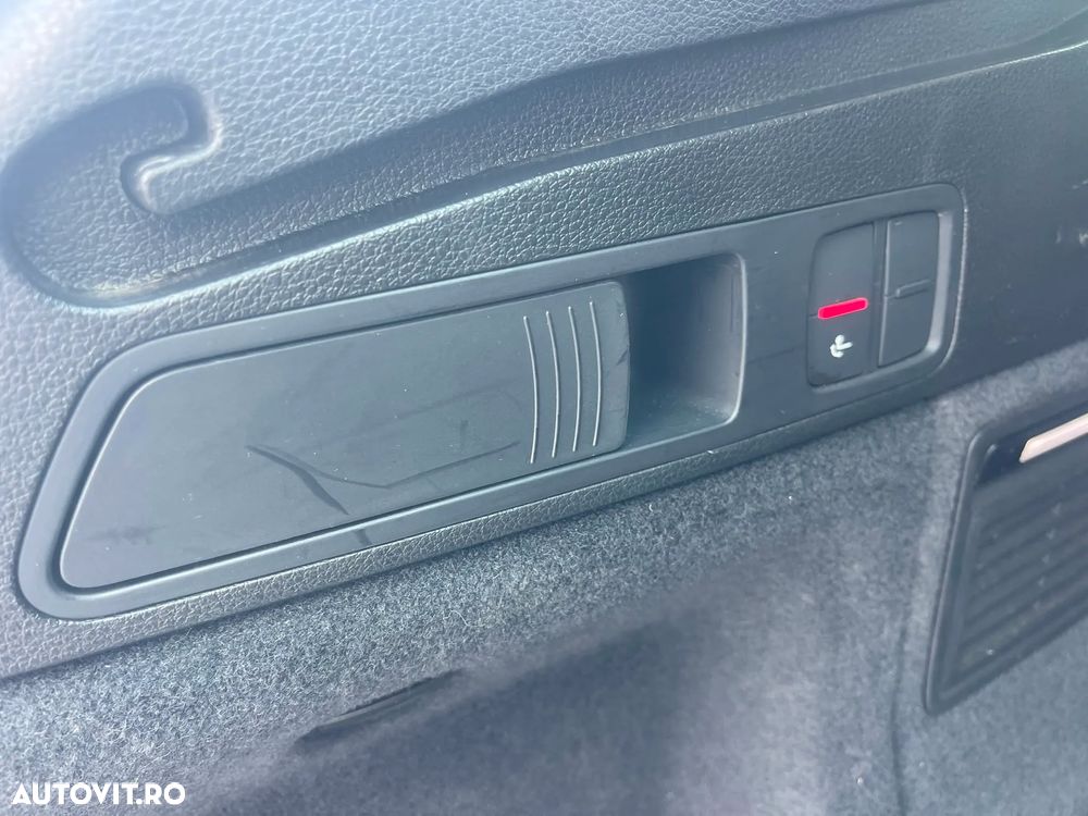 Audi Q5 50 TFSI e quattro S tronic design - 11