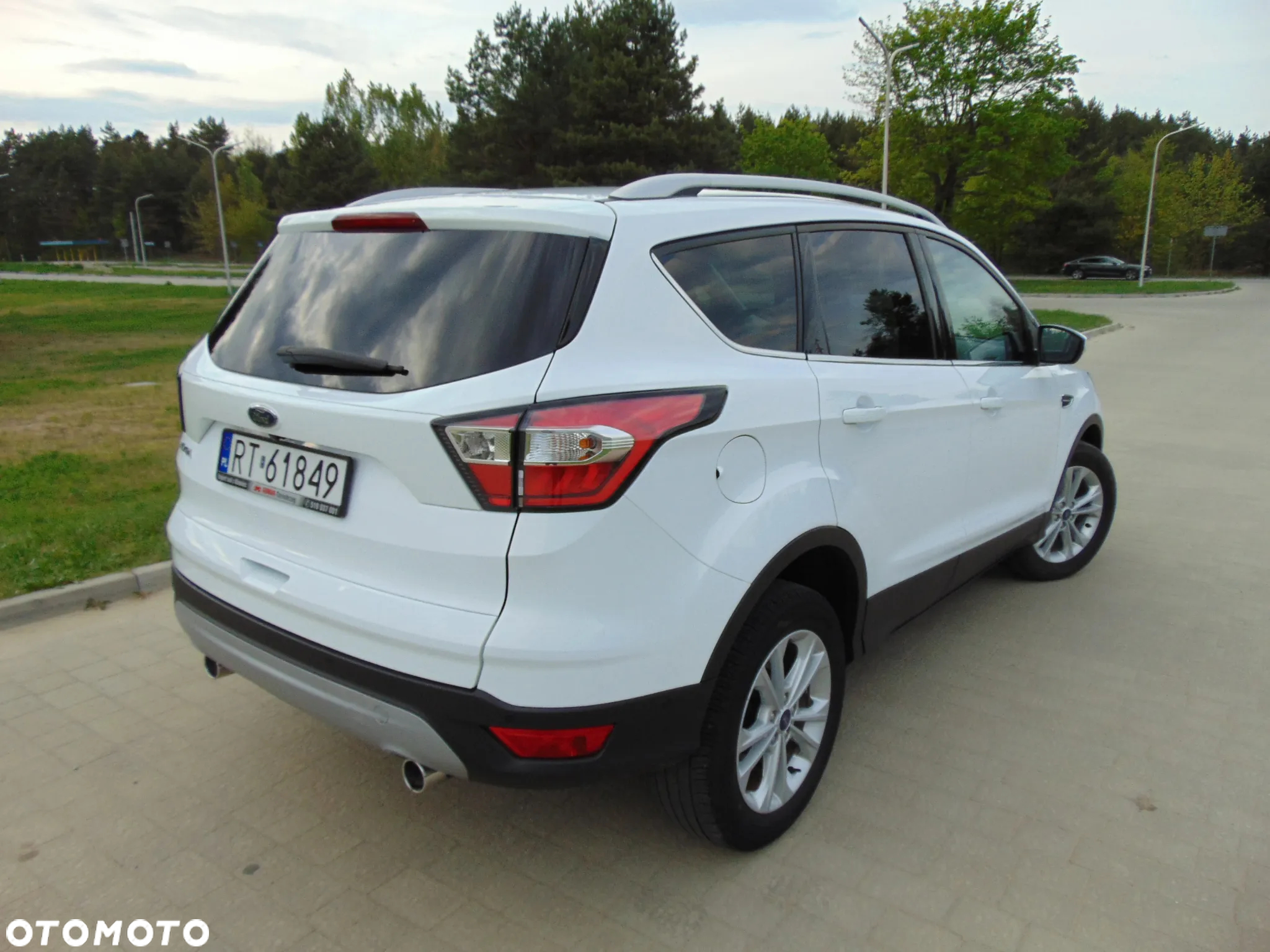Ford Kuga 2.0 TDCi FWD Titanium - 4