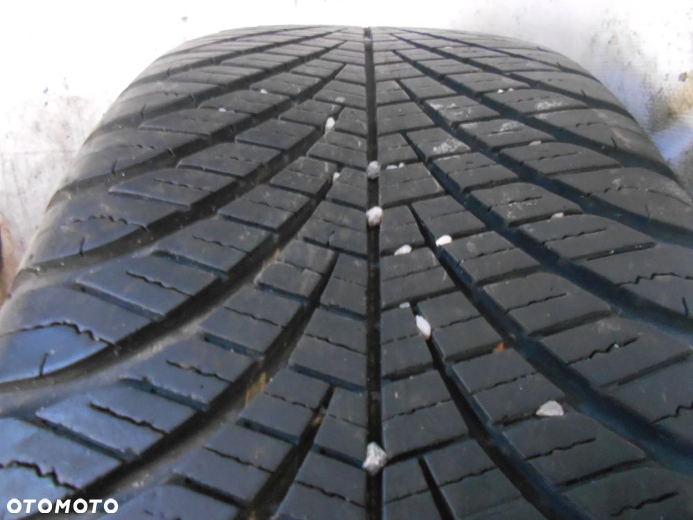 OPONA POJEDYNKA 235/55R17 GOODYEAR VECTOR 4 SEASONS DOT 2319 9MM - 2