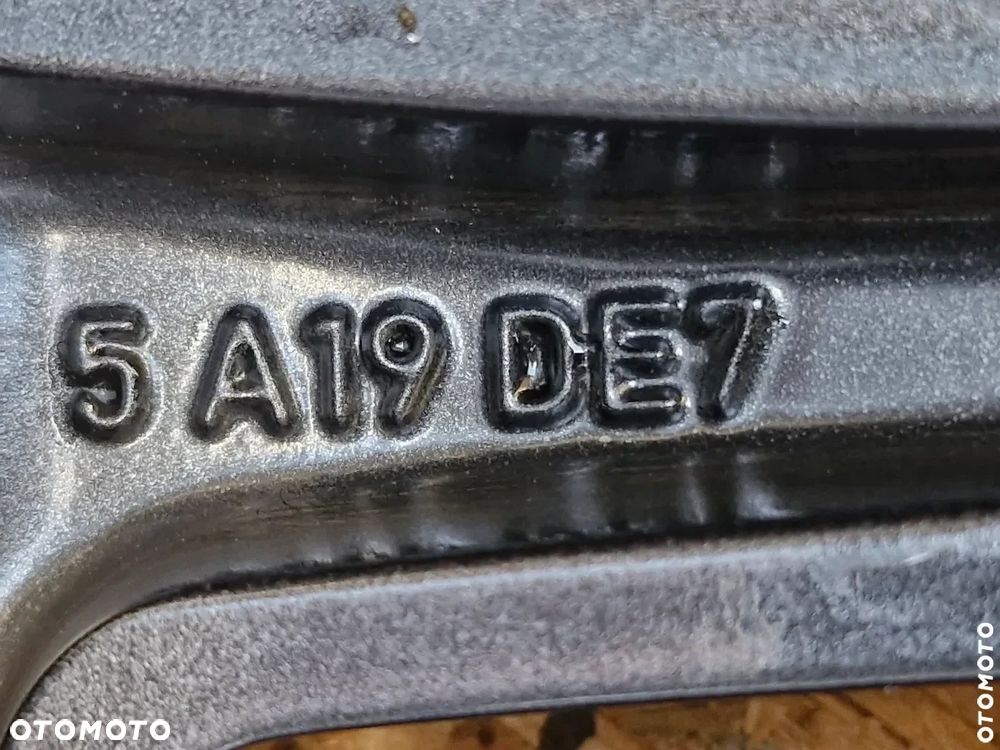 BMW i7 G70 20" Felga 5A19DE7 - 7