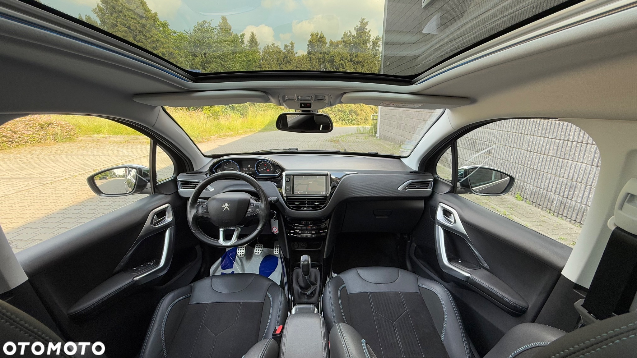 Peugeot 2008 1.6 BlueHDi Allure S&S - 6