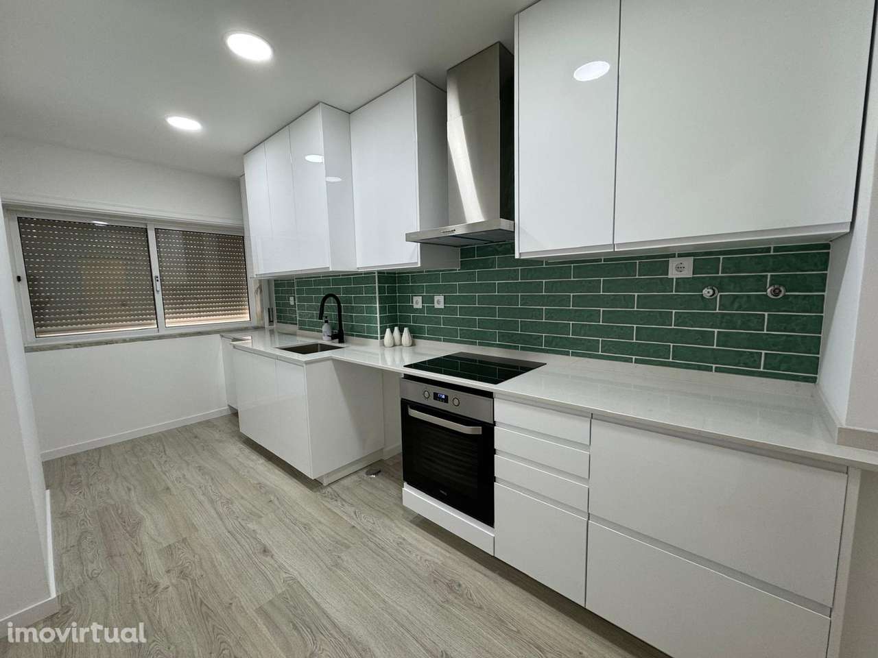 Fantástico Apartamento T2 Totalmente Remodelado com Parqueamento - Grande imagem: 5/29