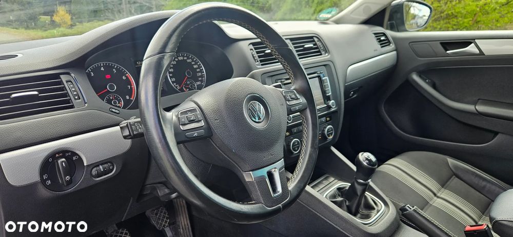 Volkswagen Jetta 1.4 TSI Match - 14