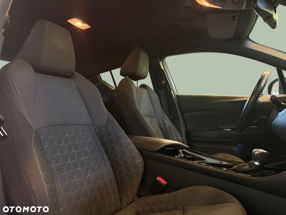Toyota C-HR Lounge - 14