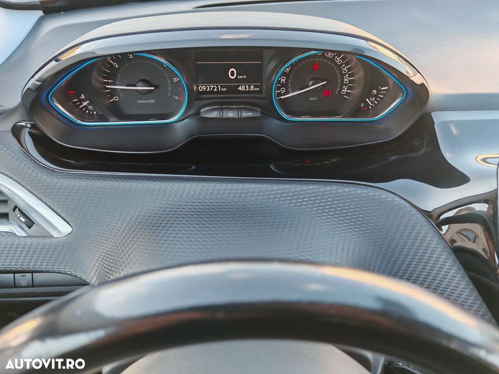 Peugeot 2008 PureTech 110 Stop&Start Allure - 9