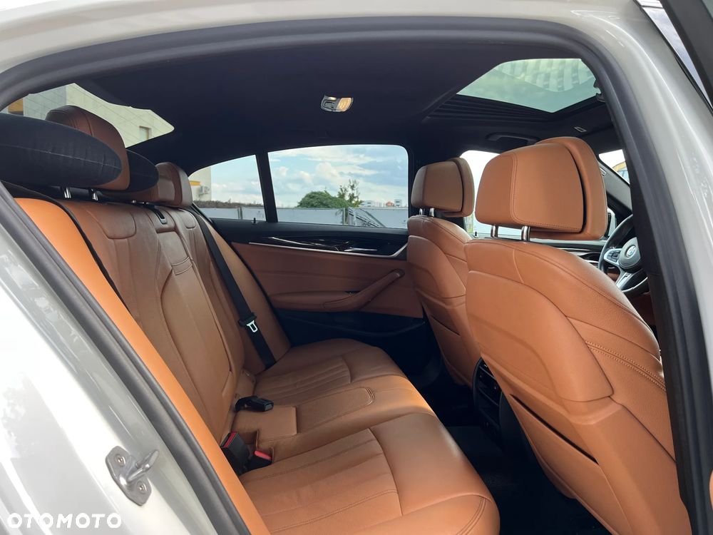 BMW Seria 5 530i xDrive M Sport sport - 19