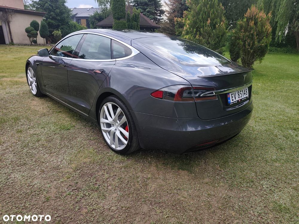 Tesla Model S Performance - 4