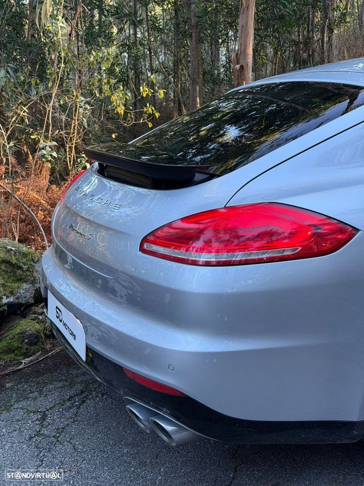 Porsche Panamera Platinum Edition - 12