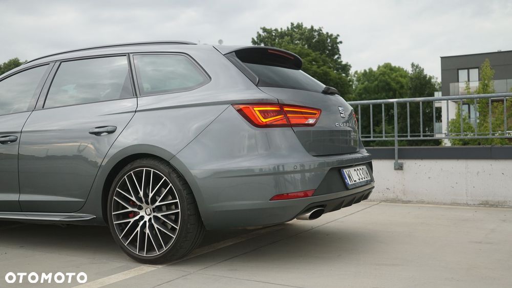 Seat Leon Sportstourer 2.0 TSI Cupra Performance Black S&S 4Drive DSG - 24