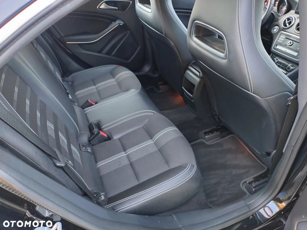 Mercedes-Benz CLA 200 UrbanStyle Edition - 9