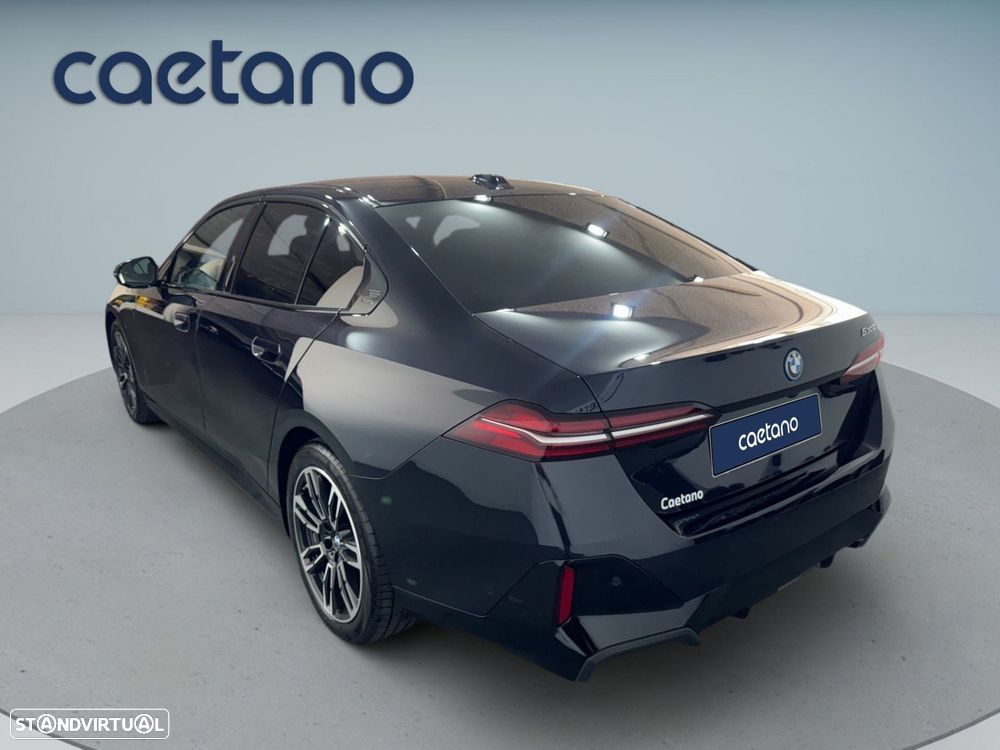 BMW 530 e Pack Desportivo M - 6