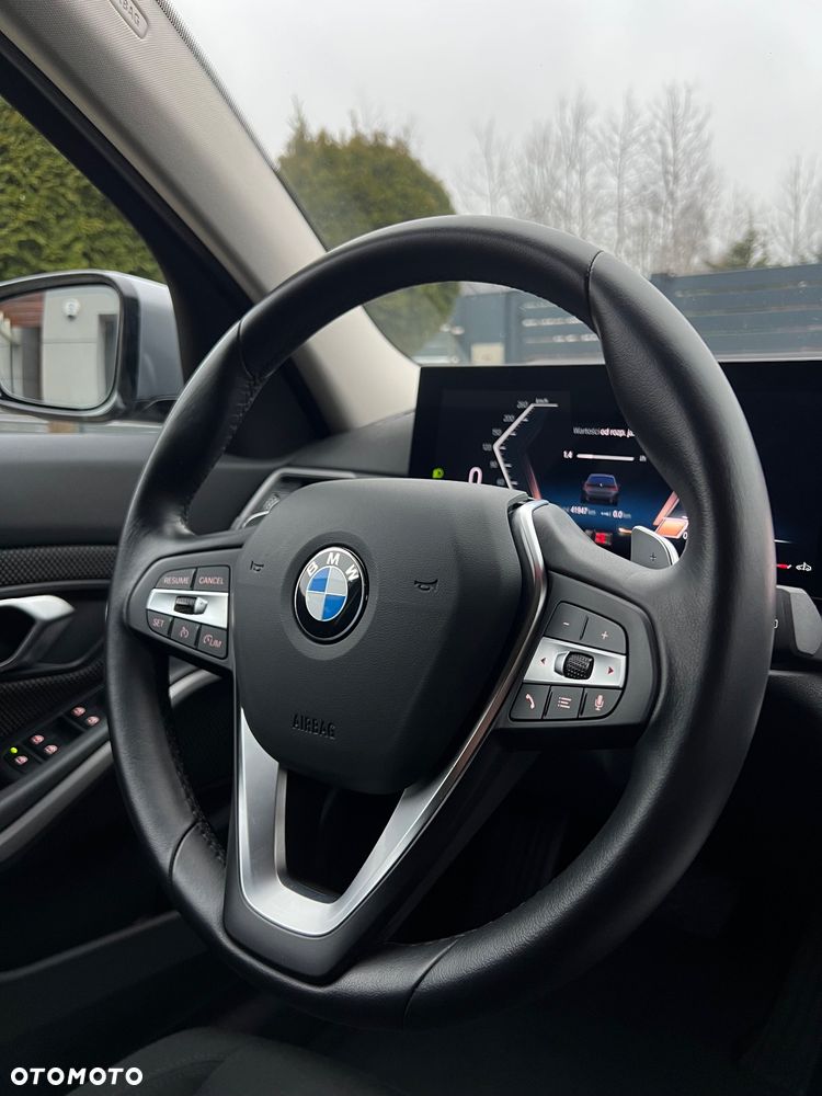 BMW Seria 3 318i - 22