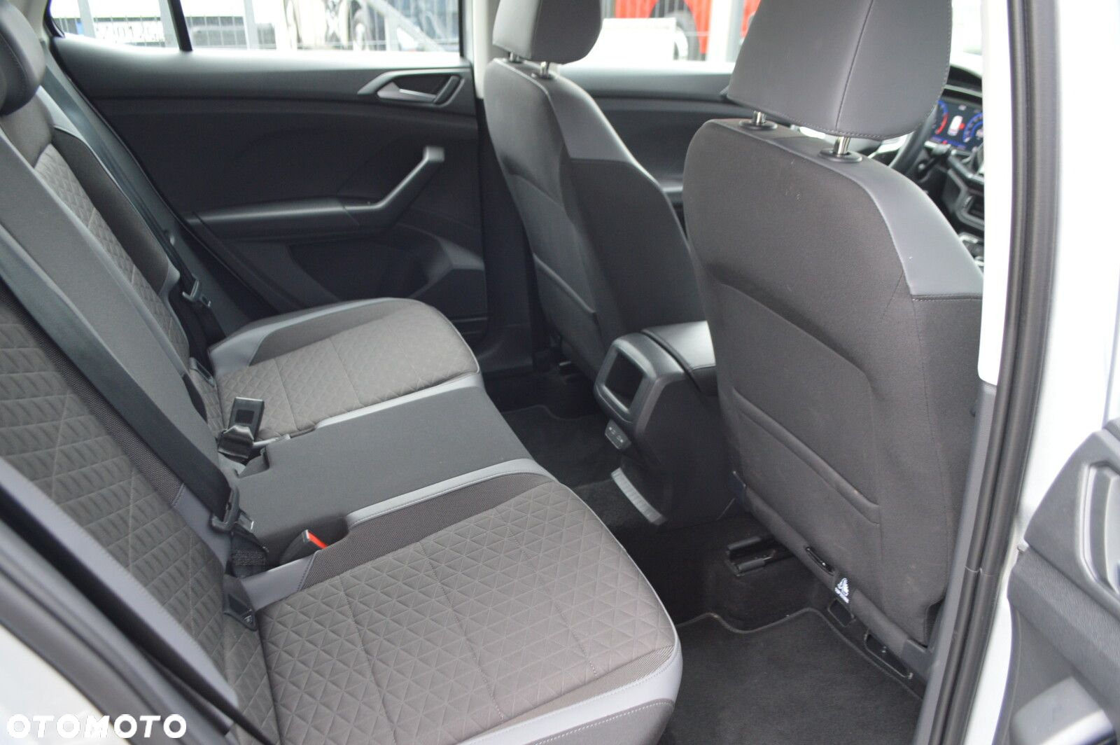 Volkswagen T-Cross 1.0 TSI Style DSG - 24