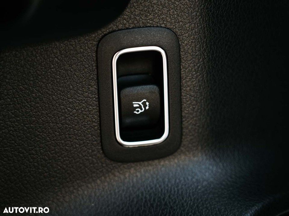 Mercedes-Benz EQA 300 4MATIC - 23