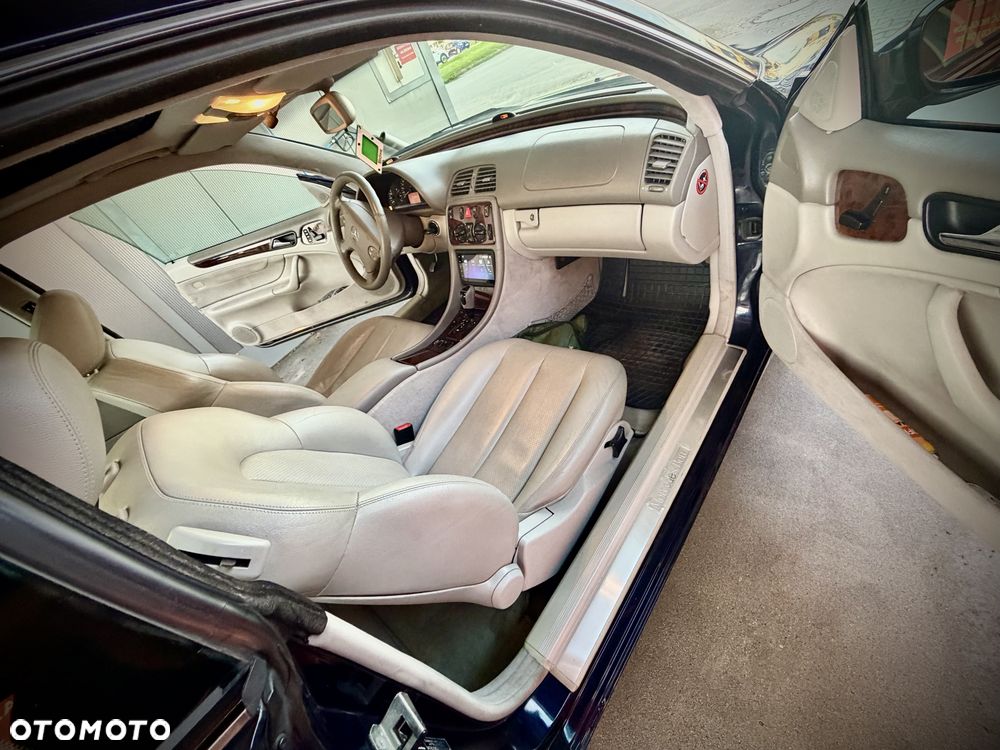 Mercedes-Benz CLK - 8