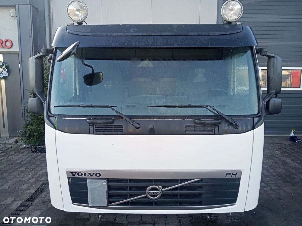 VOLVO FH13 KABINA NISKA LIFT 2012R AUTOMAT - 2