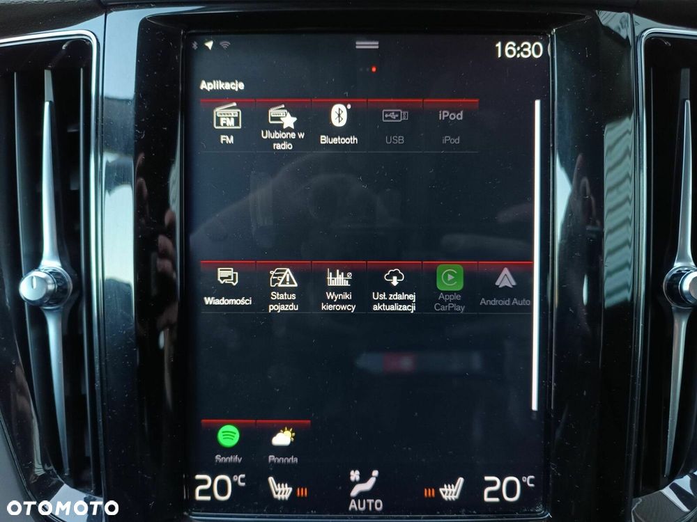 Volvo XC 60 T4 Momentum Pro - 19