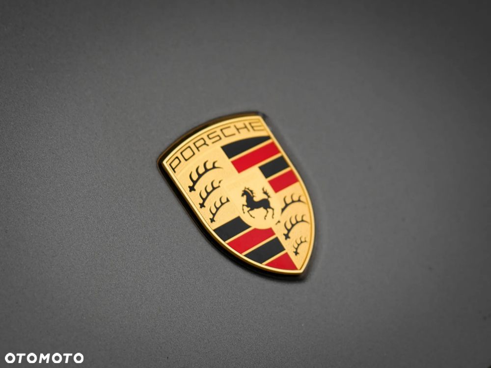 Porsche 911 Carrera 4S - 7