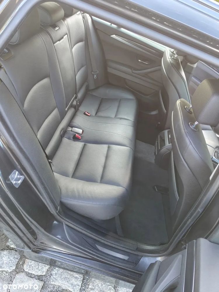 BMW Seria 5 520d Touring - 15