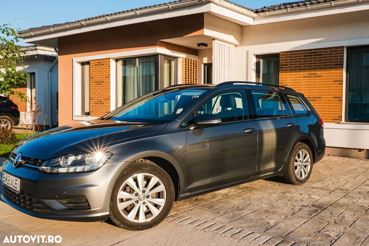 Volkswagen Golf 1.6 TDI Highline - 1