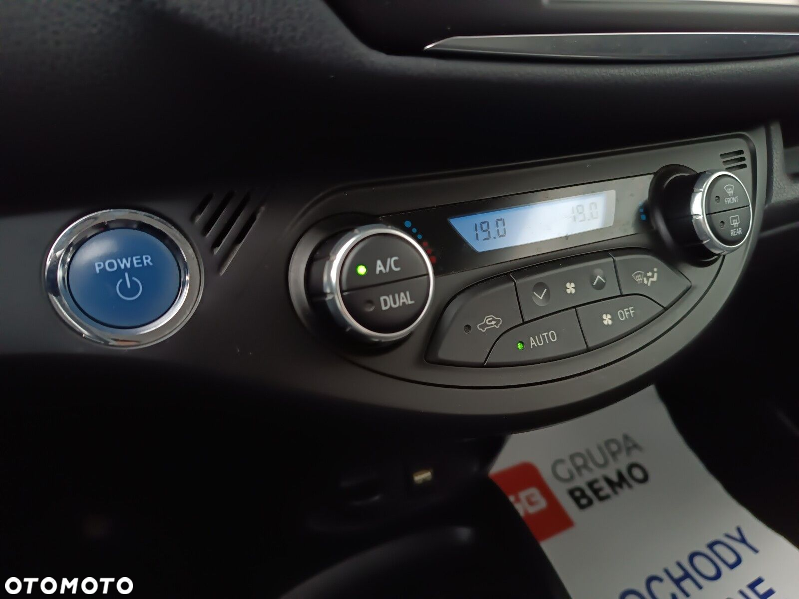 Toyota Yaris Hybrid 100 Active - 20