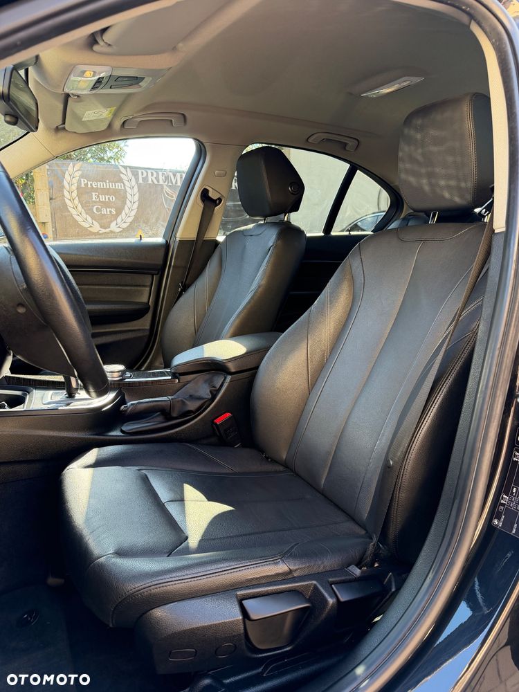 BMW Seria 3 320d Efficient Dynamic Edition Luxury Line - 24