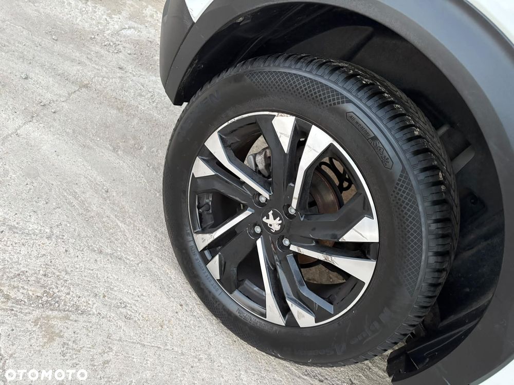 Peugeot 2008 PureTech 130 GT - 32