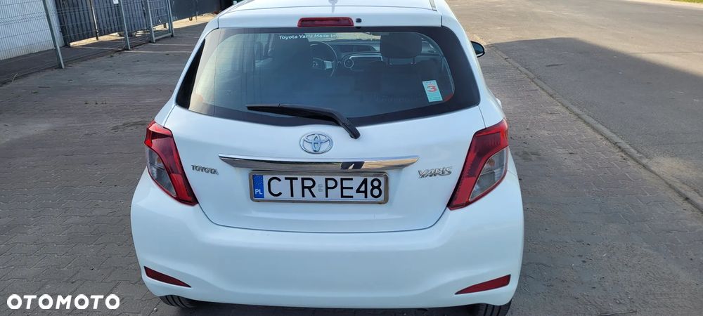 Toyota Yaris 1.4 D-4D - 12