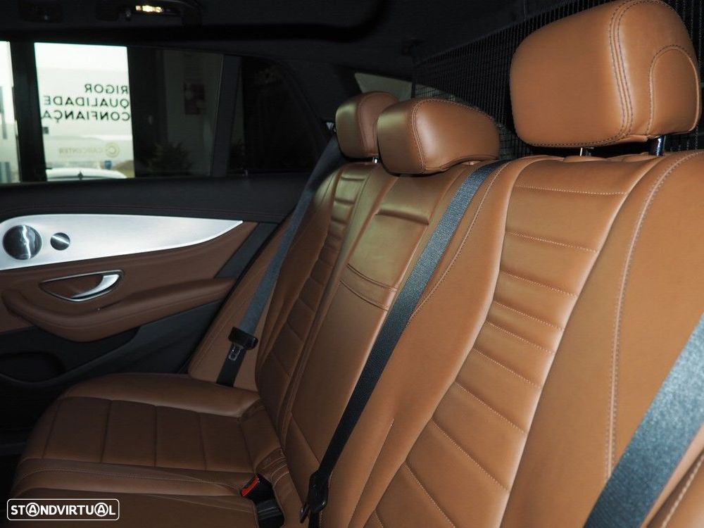 Mercedes-Benz E 300 de AMG Line - 14