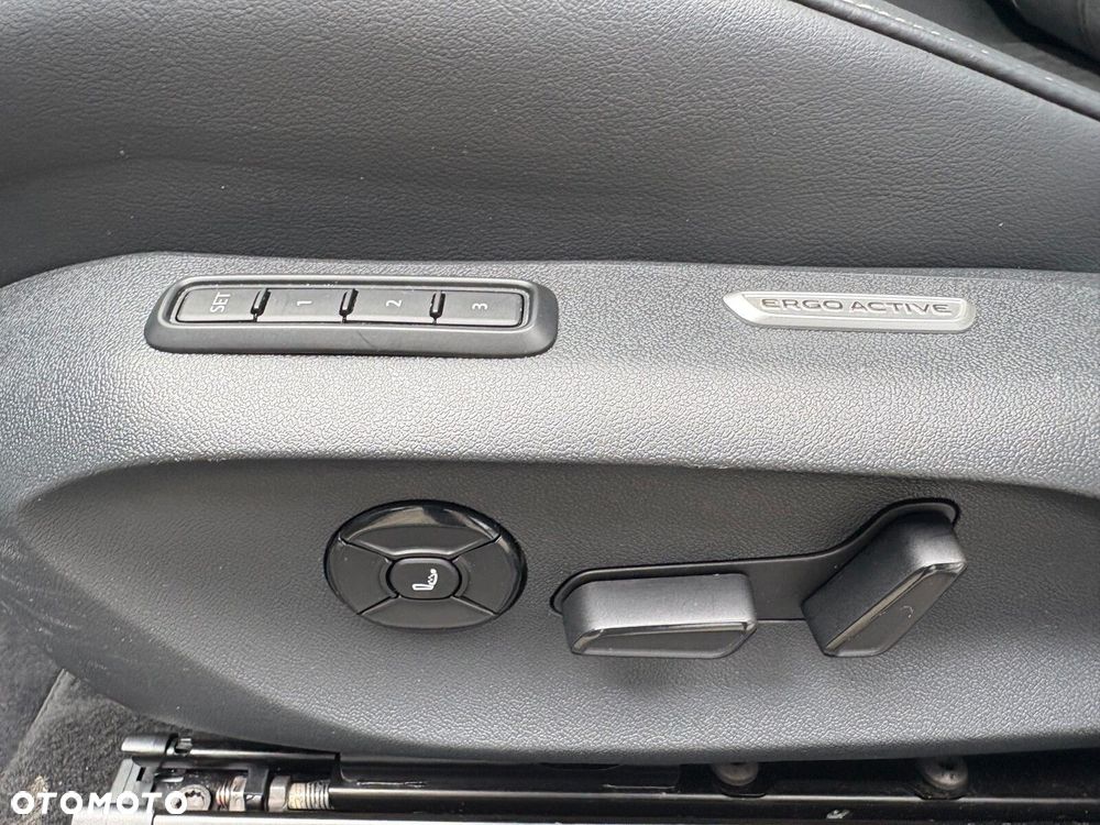 Volkswagen Passat Variant - 21