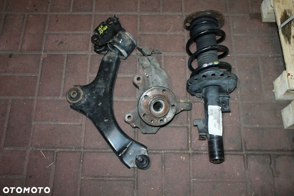 VOLVO V70 S80 V60 S60 LEWE ZAWIESZENIE, LEWA ZWROTNICA, LEWY WAHACZ - 1