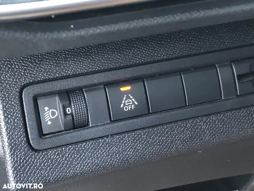 Peugeot 3008 1.5 BlueHDI S&S EAT8 Active - 30