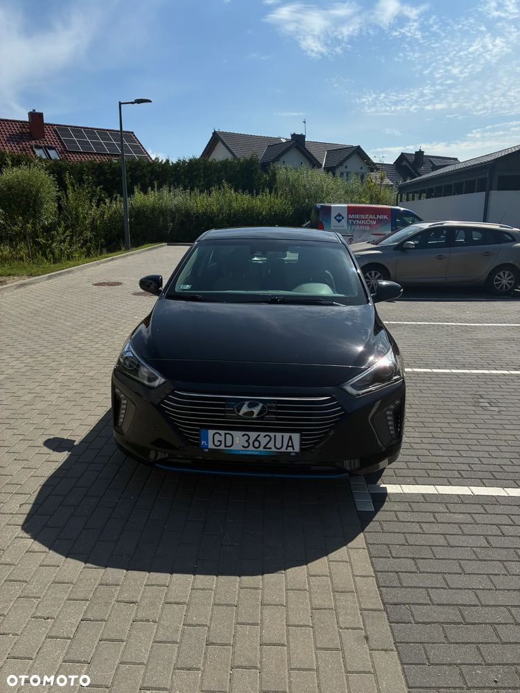 Hyundai IONIQ Hybrid Business - 2