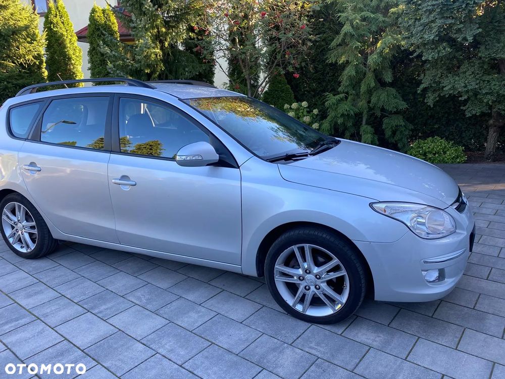 Hyundai i30 2.0 Automatik Premium - 1