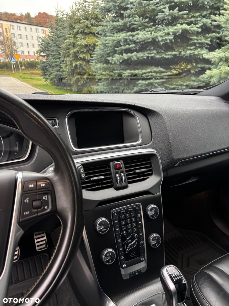 Volvo V40 D3 Drive-E R-Design Momentum - 18