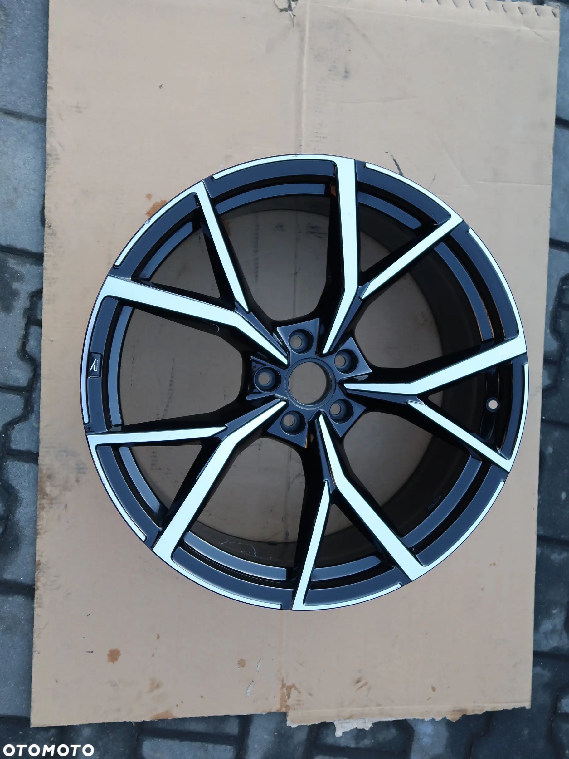 67 Fela Aluminiowa VW 5NA601025AK - 1