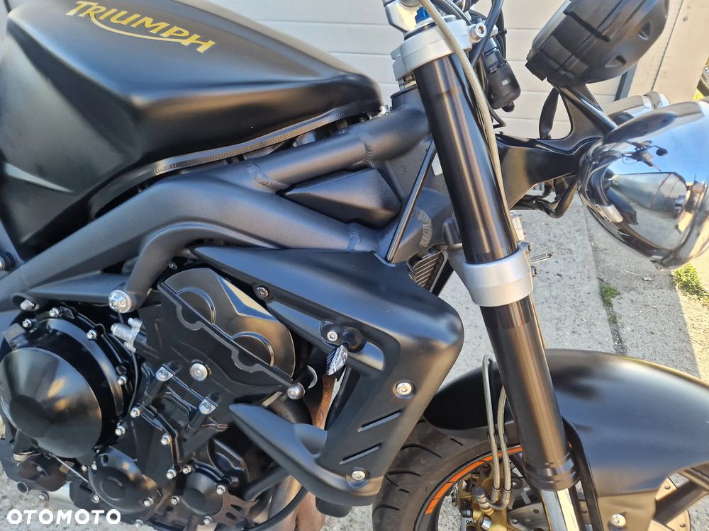 Triumph Street Triple - 13