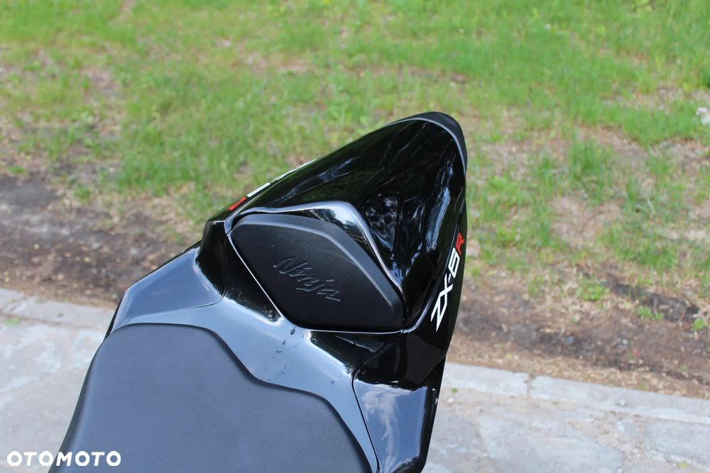 Kawasaki ZXR - 23