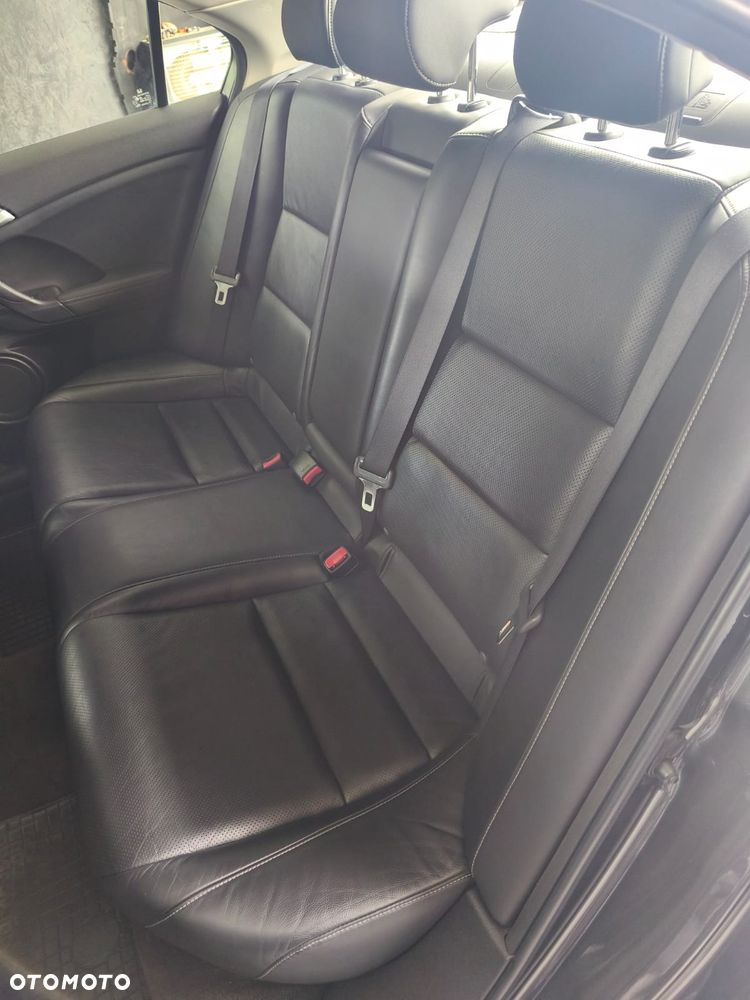 Honda Accord 2.0 Executive Navi - 16