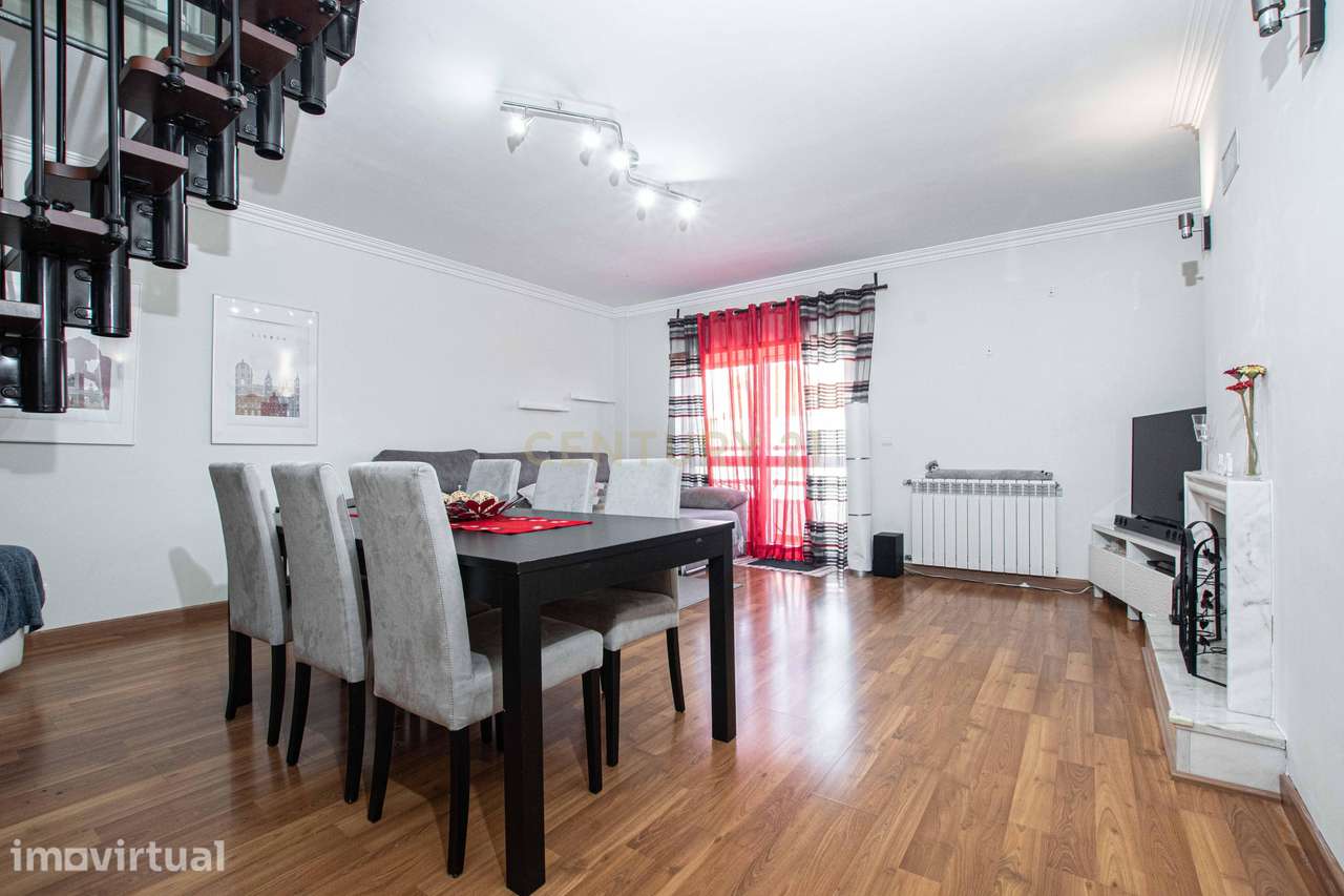 Apartamento T3 Duplex com Vista Desafogada para o Rio Tejo — Tagides P - Grande imagem: 2/30