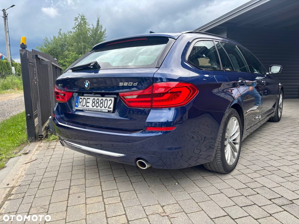 BMW Seria 5 520d Luxury Line sport - 4