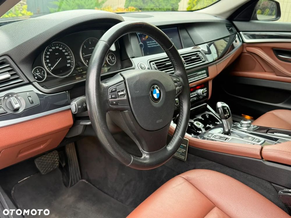 BMW Seria 5 520d - 14