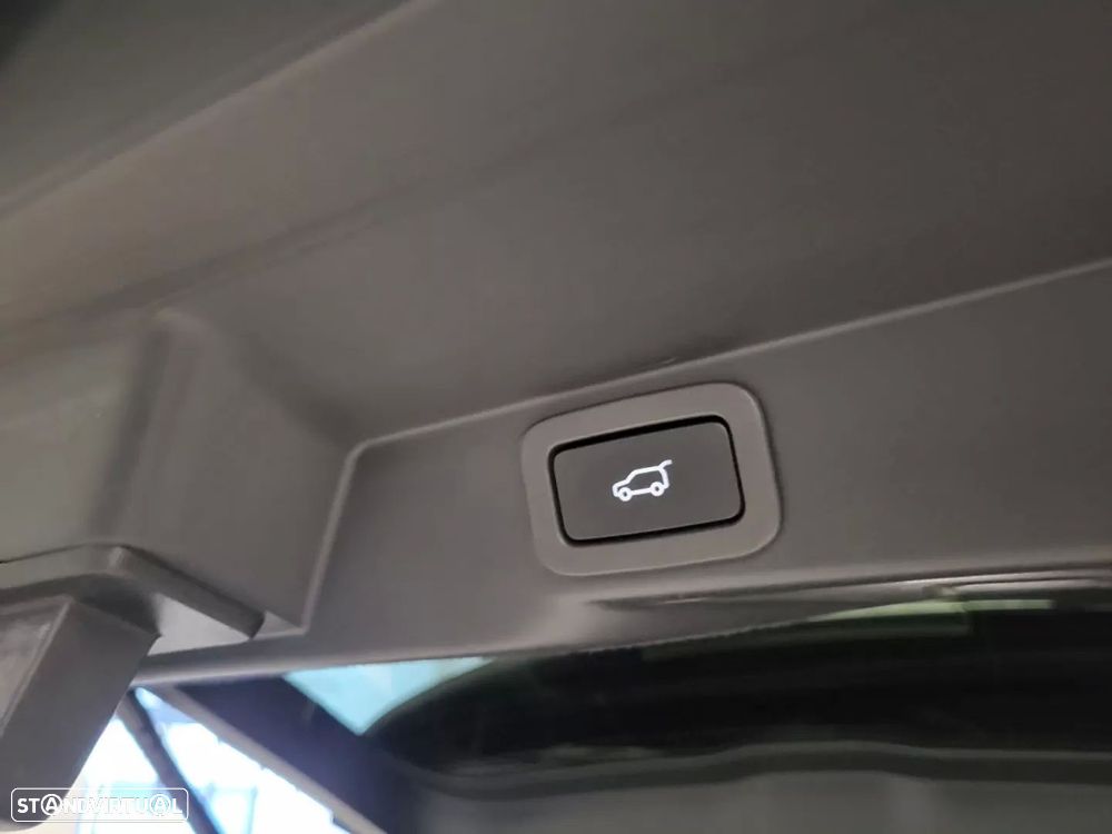 Land Rover Range Rover Sport 4.4 SDV8 HSE - 29