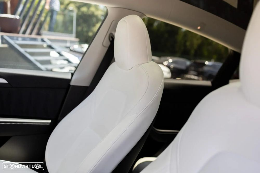 Tesla Model Y Standard - 7
